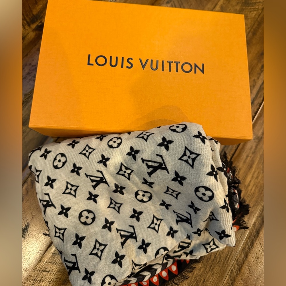 Louis Vuitton Wool Stole Scarf